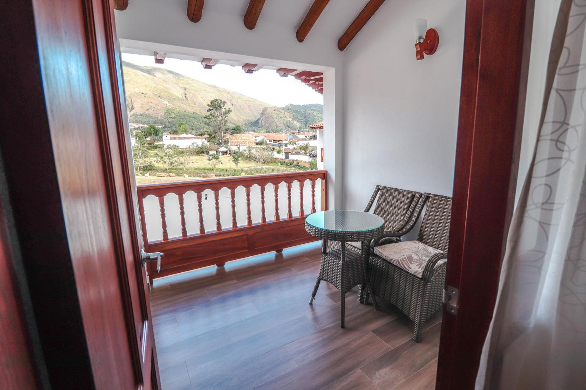 Hotel Las Palmas Вилья-де-Лейва Экстерьер фото