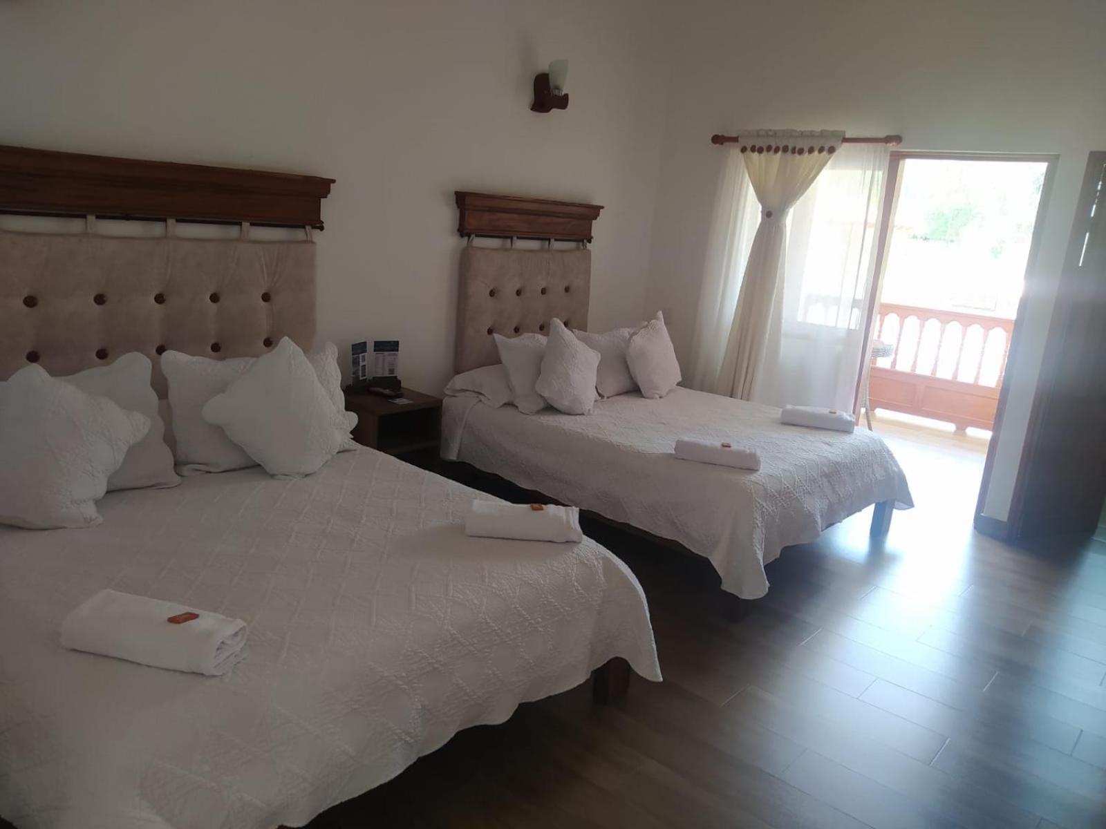 Hotel Las Palmas Вилья-де-Лейва Экстерьер фото
